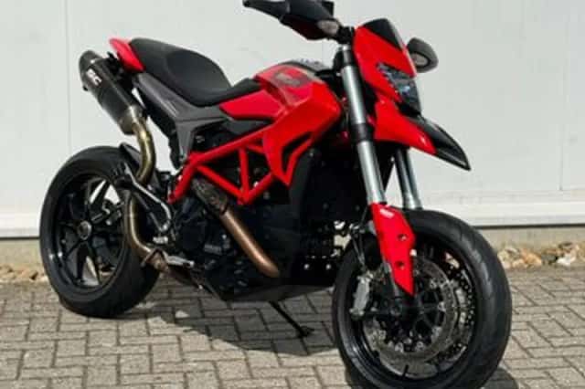 Ducati Hypermotard 821 (2013) thumbnail 4