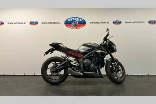TRIUMPH STREET TRIPLE R LOW RIDE HEIGHT (2020) thumbnail 1
