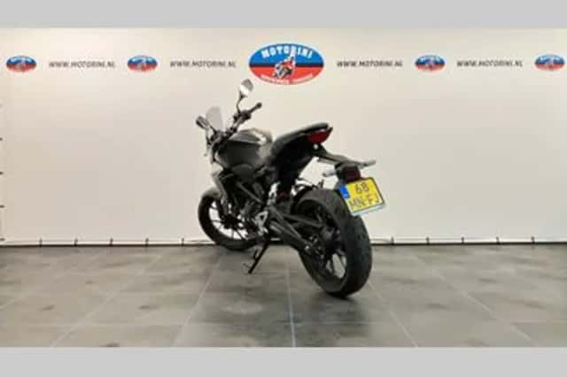 Honda CB 300 R (2020) thumbnail 2