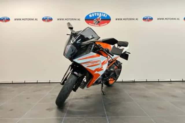 KTM RC 125 (2023) thumbnail 3