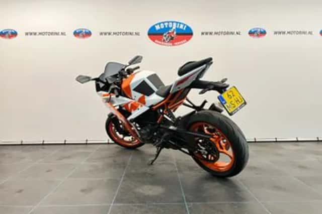 KTM RC 125 (2023) thumbnail 5