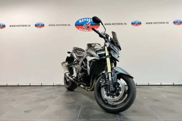 Suzuki GSR 750 A (2015) thumbnail 5
