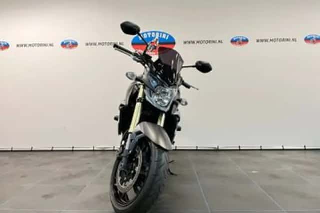 Suzuki GSR 750 A (2015) thumbnail 6