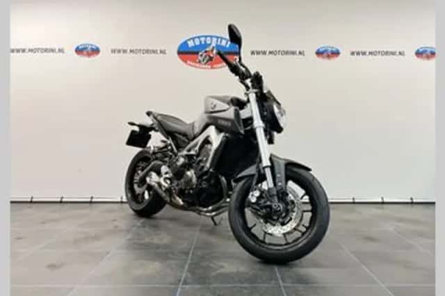 YAMAHA MT 09 ABS (2014) thumbnail 2