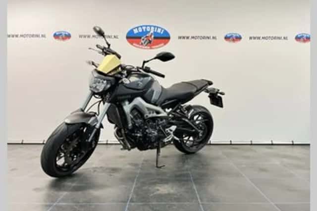 YAMAHA MT 09 ABS (2014) thumbnail 4