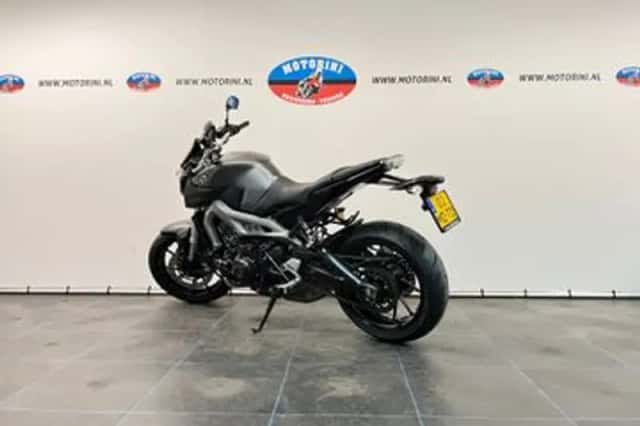 YAMAHA MT 09 ABS (2014) thumbnail 6