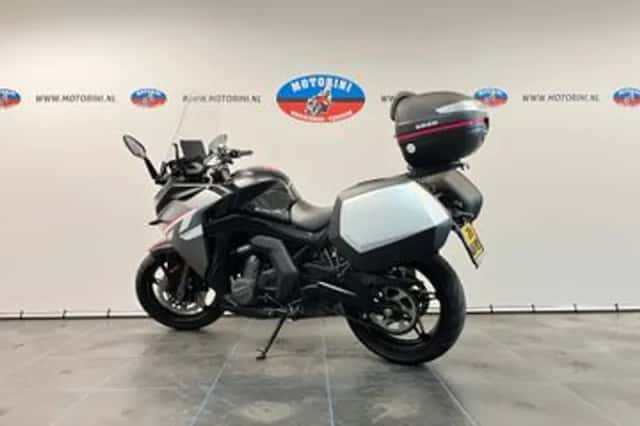 CFMoto 650GT (2023) thumbnail 5