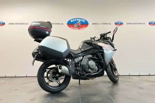 CFMoto 650GT (2023) thumbnail 6