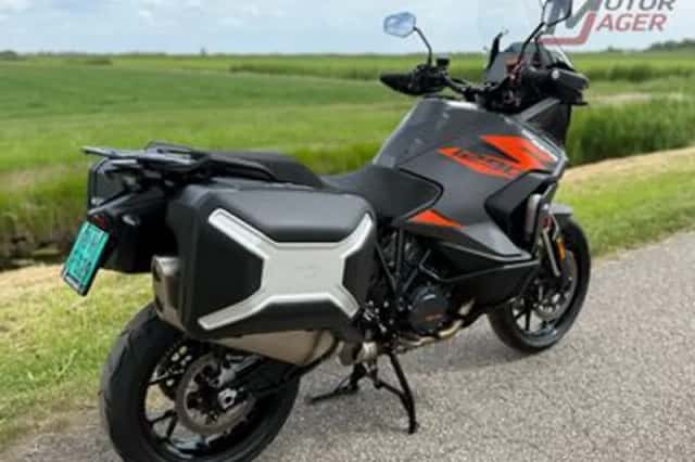 KTM 1290 SUPER ADVENTURE S (2021) thumbnail 5