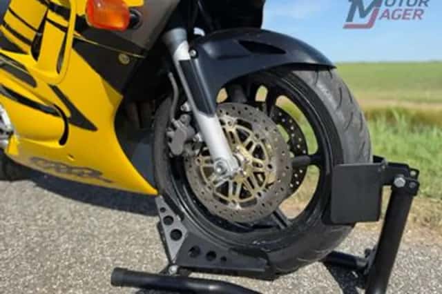 Honda CBR600F (1997) thumbnail 6