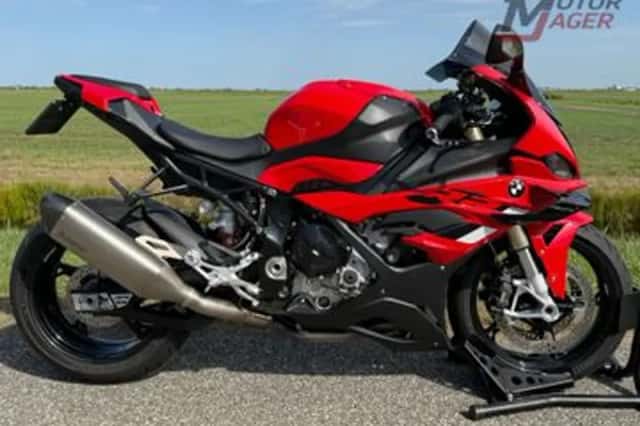 BMW S 1000 RR (2023) thumbnail 3