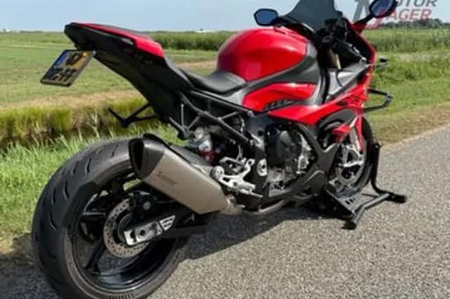 BMW S 1000 RR (2023) thumbnail 4