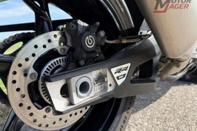 BMW S 1000 RR (2023) thumbnail 6