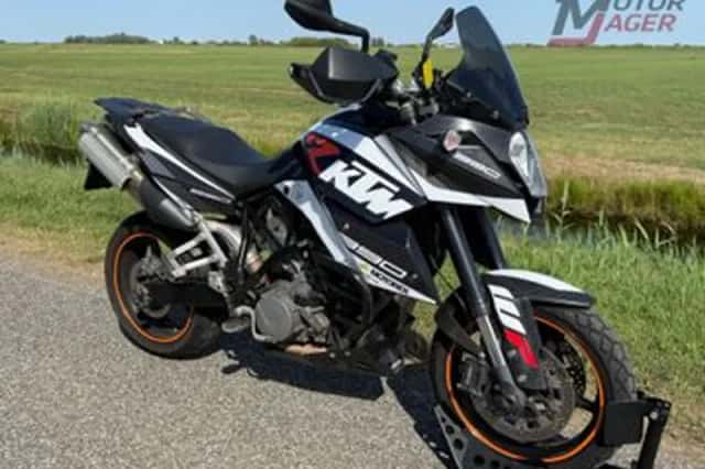 KTM 990 Supermoto T (2010) thumbnail 1