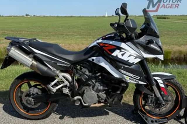 KTM 990 Supermoto T (2010) thumbnail 2