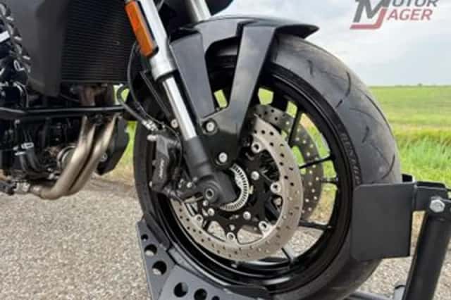 Suzuki GSX-8S (2025) thumbnail 6