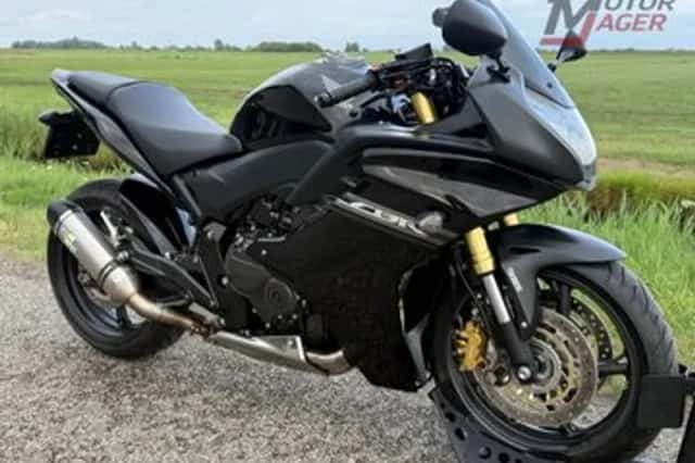 Honda CBR600F (2011) thumbnail 1
