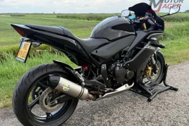 Honda CBR600F (2011) thumbnail 3