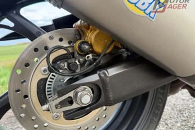 Honda CBR600F (2011) thumbnail 5