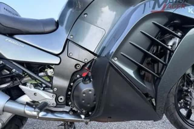 Kawasaki GTR 1400 (2013) thumbnail 5