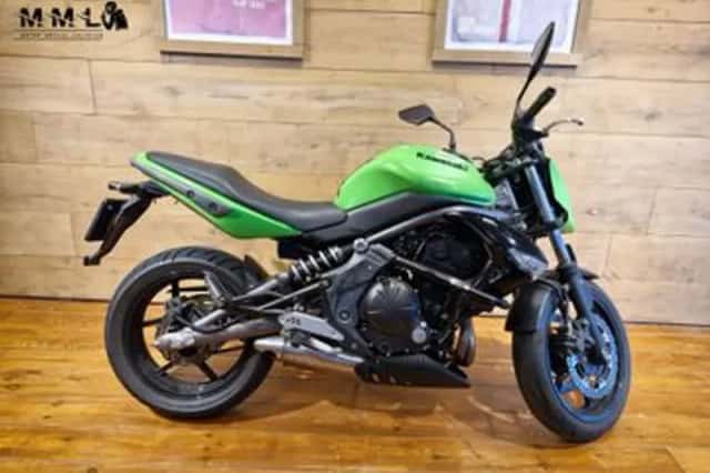 Kawasaki Er-6n (2009) thumbnail 1