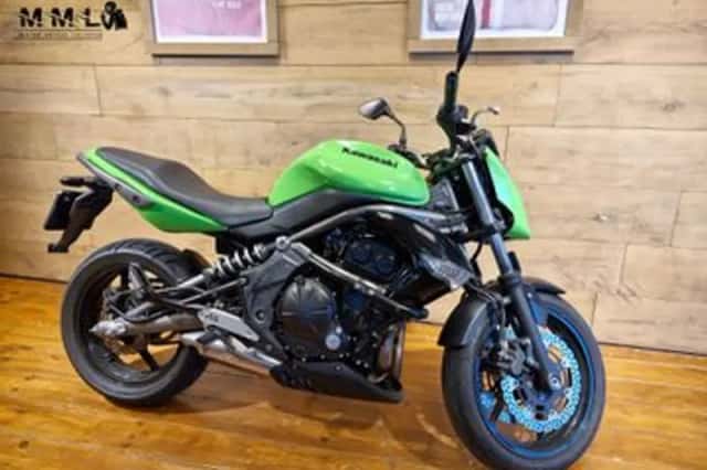 Kawasaki Er-6n (2009) thumbnail 2