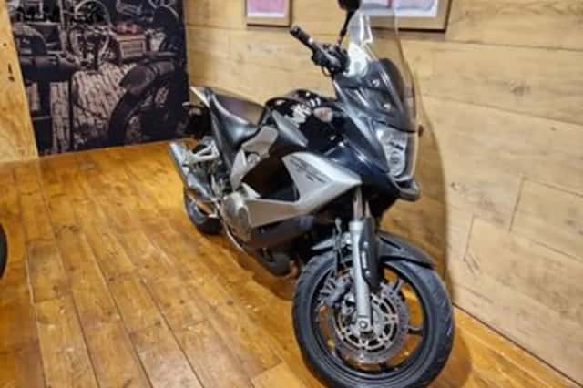 Honda VFR 800 X Crossrunner (2011) thumbnail 3