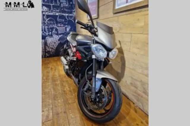 Triumph Street Triple 675 (2016) thumbnail 2