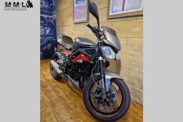 Triumph Street Triple 675 (2016) thumbnail 3