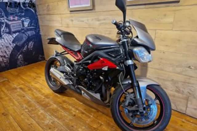 Triumph Street Triple 675 (2016) thumbnail 4