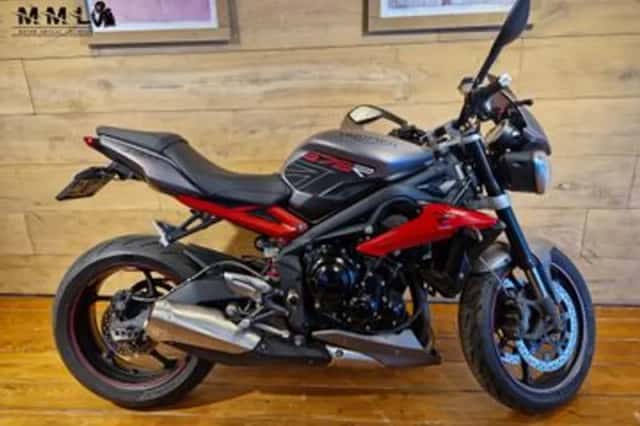 Triumph Street Triple 675 (2016) thumbnail 5
