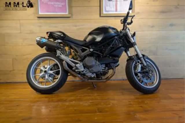 Ducati M 1100 S (2010) thumbnail 1