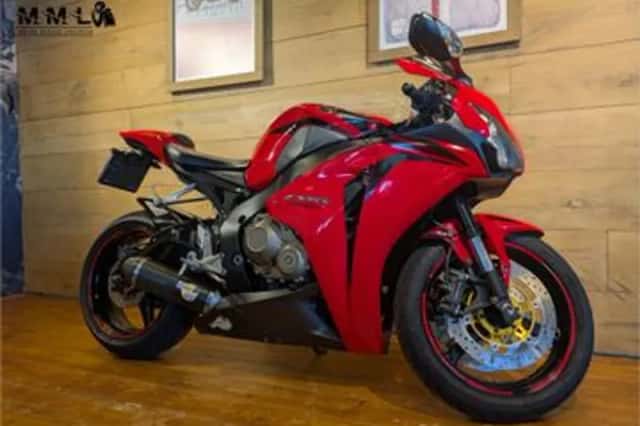 Honda CBR1000RR (2009) thumbnail 1
