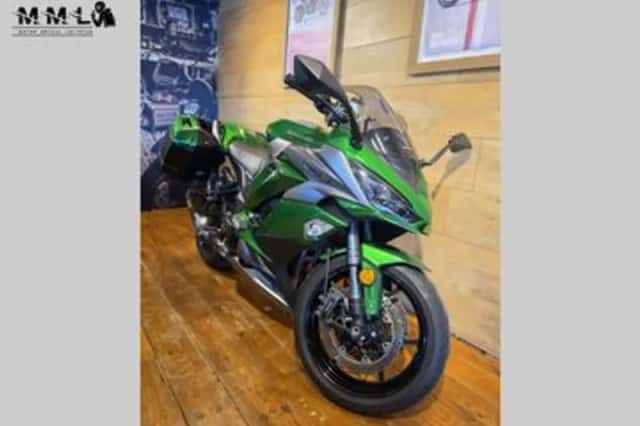 Kawasaki Z1000 (2019) thumbnail 3