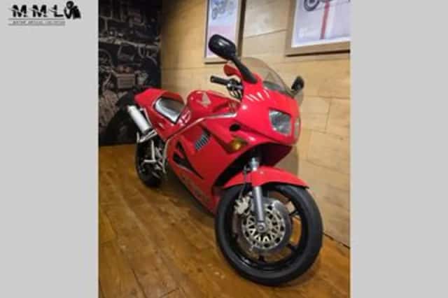 Honda VFR 750 F (1995) thumbnail 3