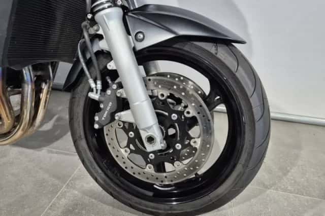Suzuki GSR600 (2010) thumbnail 3