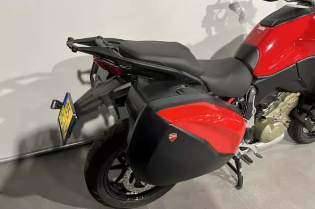 Ducati Multistrada V4S (2023) thumbnail 5