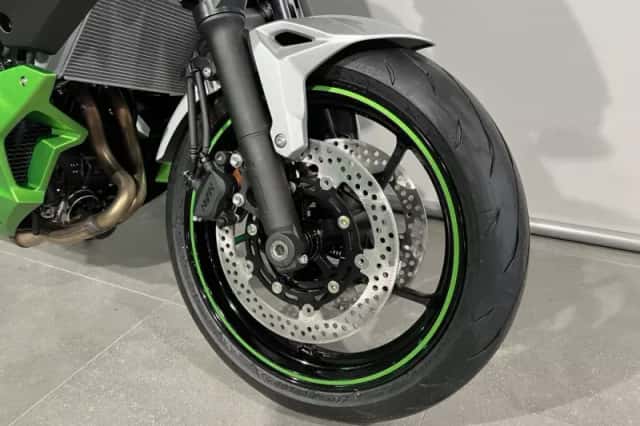 Kawasaki Z7 Hybrid (2026) thumbnail 3