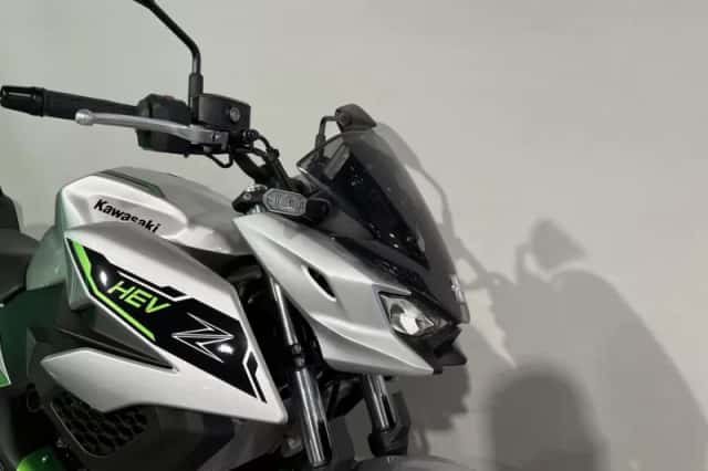 Kawasaki Z7 Hybrid (2026) thumbnail 4