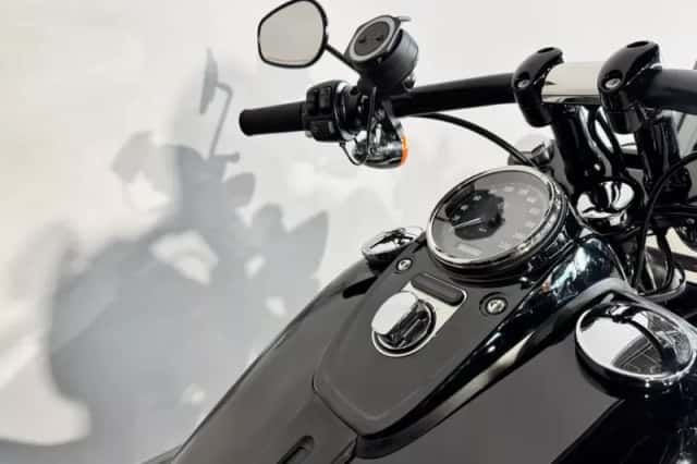 Harley-Davidson Fat Bob (2017) thumbnail 6