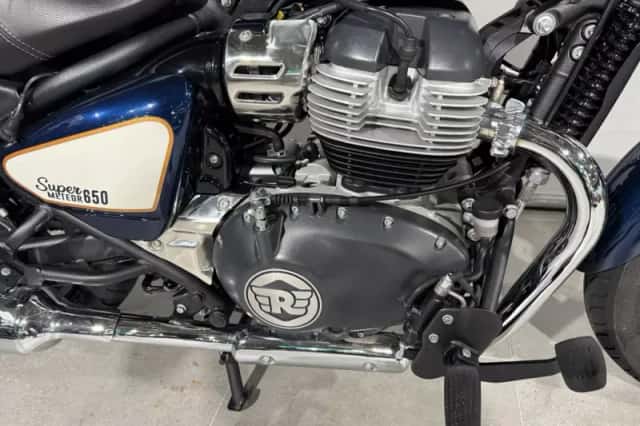 Royal Enfield Meteor SUPER 650 (2023) thumbnail 4