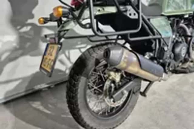 Royal Enfield Himalayan (2023) thumbnail 3