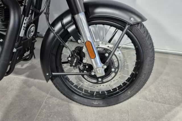Royal Enfield Classic 350 (2026) thumbnail 3