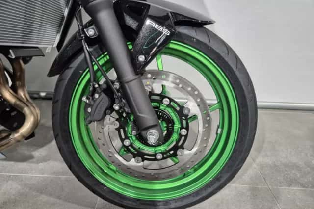 Kawasaki Z 500 SE (2025) thumbnail 3