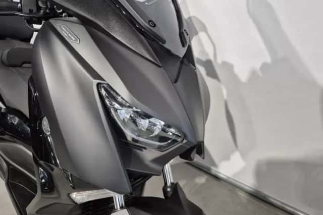 Yamaha X-MAX 300 (2021) thumbnail 6