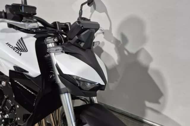 Honda CB 1000 Hornet (2026) thumbnail 2