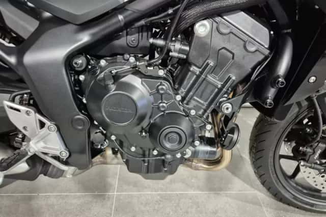 Honda CB 1000 Hornet (2026) thumbnail 4
