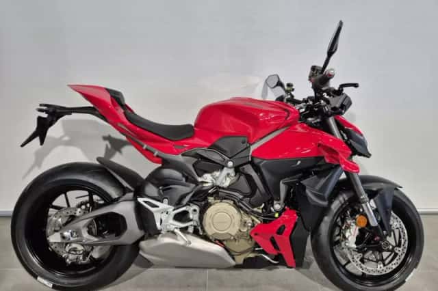Ducati Streetfighter V4 (2026) thumbnail 1