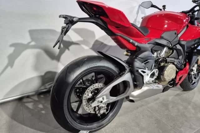 Ducati Streetfighter V4 (2026) thumbnail 5