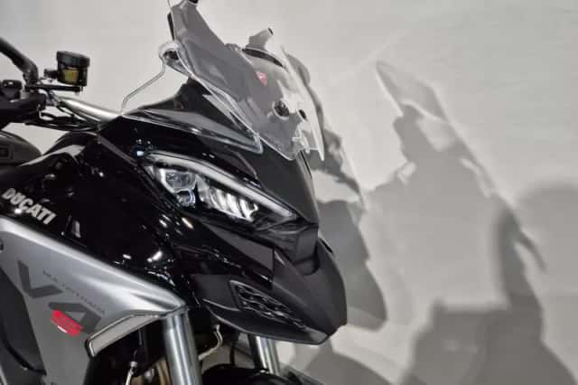 Ducati Multistrada V4S (2026) thumbnail 2